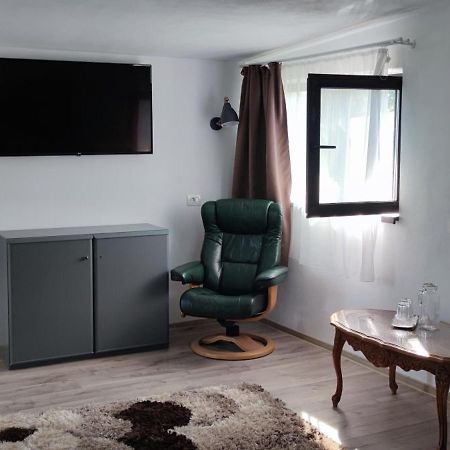 Hotel Conacul Caterinei Polovragi Zewnętrze zdjęcie