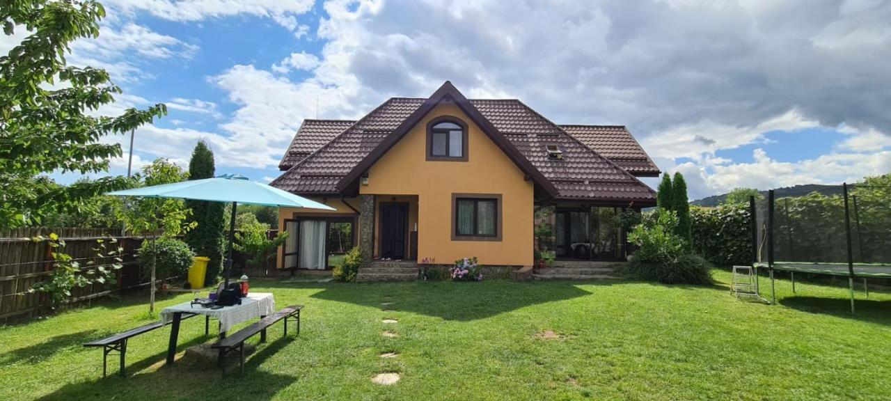 Hotel Conacul Caterinei Polovragi Zewnętrze zdjęcie