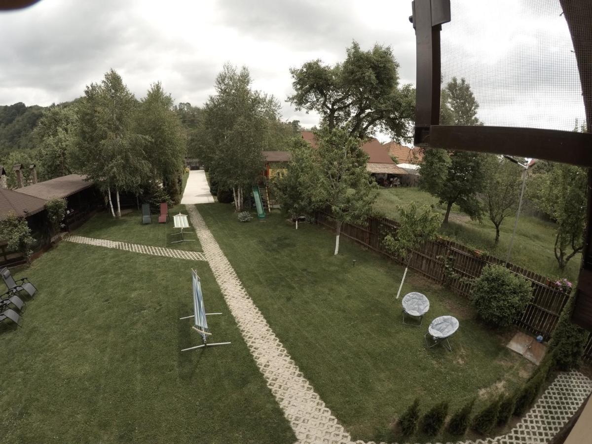 Hotel Conacul Caterinei Polovragi Zewnętrze zdjęcie