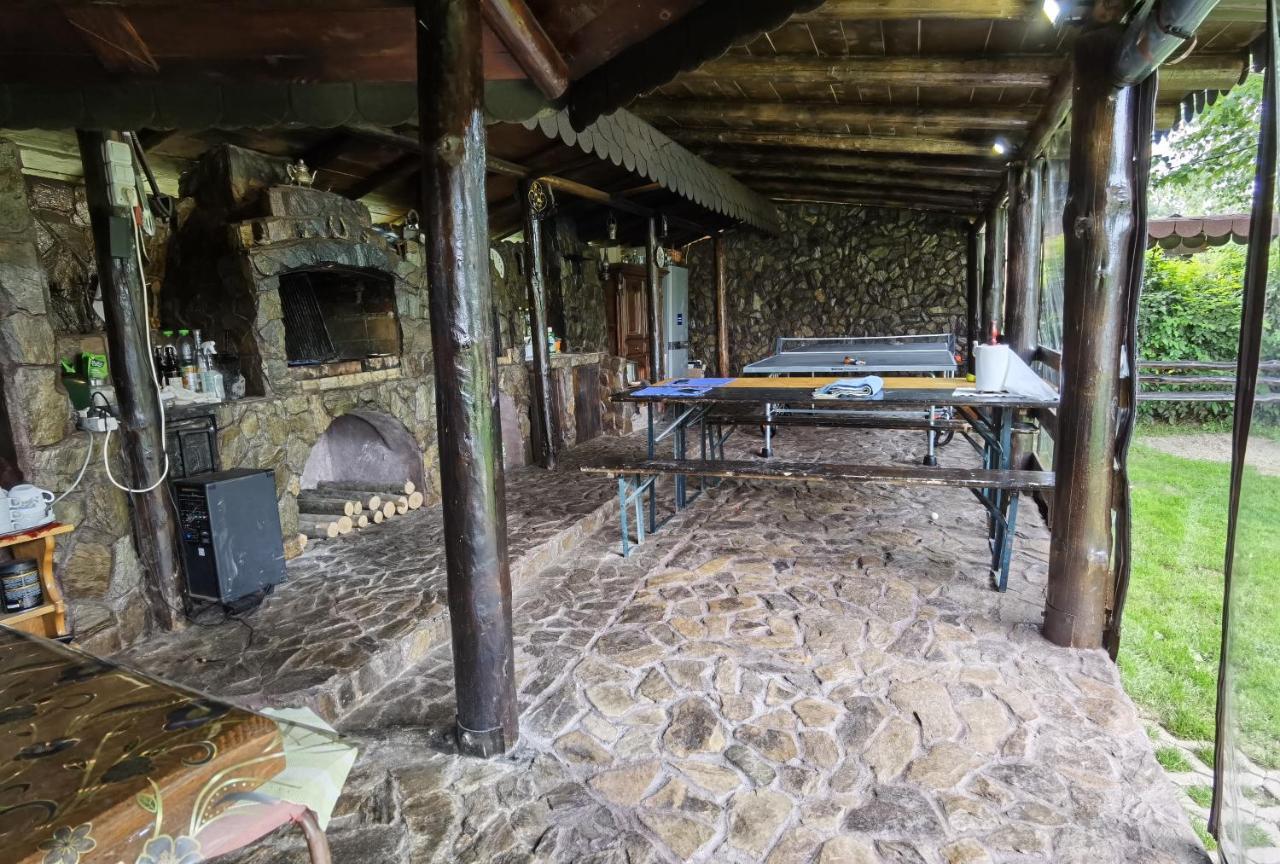 Hotel Conacul Caterinei Polovragi Zewnętrze zdjęcie